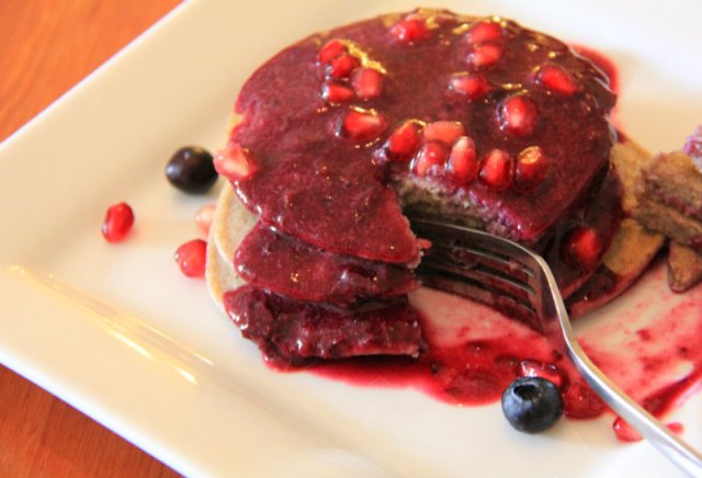 berry compote pancakes 3
